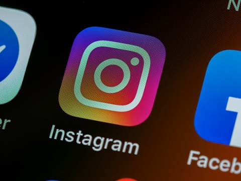 Facebook vs Instagram: The Hidden Benefits of Each Platform