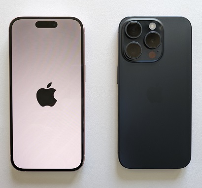 Here's a quick comparison between the iPhone 15 Pro and iPhone 15 Pro Max based on display, camera, zoom, battery life, dimensions, weight, storage options, and pricing: